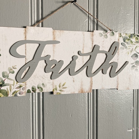 NWT- FAITH Floral Wooden Rustic Farmhouse Chic Hanging Fence Decoration Sign - Picture 13 of 17